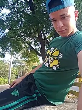 Snapshot of arevalo1124 chatting on 09-16-25, 09:38 arevalo1124 online show from 09-16-25, 09:38