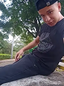 arevalo1124 online show from 09-19-25, 09:37