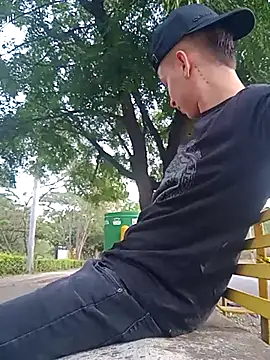 Snapshot of arevalo1124 chatting on 09-20-25, 09:38 arevalo1124 online show from 09-20-25, 09:38