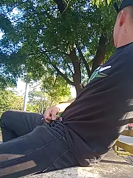 Snapshot of arevalo1124 chatting on 09-21-25, 09:49 arevalo1124 online show from 09-21-25, 09:49