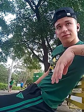 Snapshot of arevalo1124 chatting on 09-25-25, 09:40 arevalo1124 online show from 09-25-25, 09:40