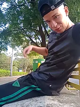 arevalo1124 online show from 10-02-25, 09:44