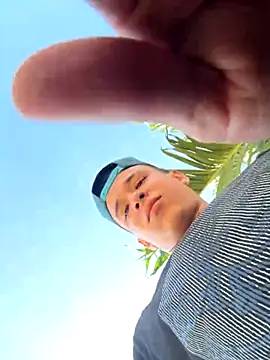 Snapshot of arevalo1124 chatting on 11-17-25, 02:34 arevalo1124 online show from 11-17-25, 02:34