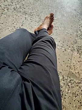 Snapshot of suggest121 chatting on 03-19-25, 06:57 suggest121 online show from 03-19-25, 06:57