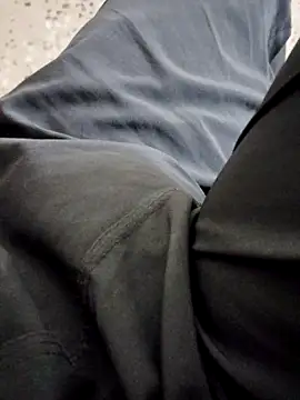 Snapshot of suggest121 chatting on 03-20-25, 03:36 suggest121 online show from 03-20-25, 03:36