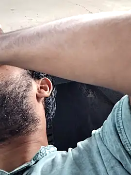 Snapshot of suggest121 chatting on 09-25-25, 04:38 suggest121 online show from 09-25-25, 04:38