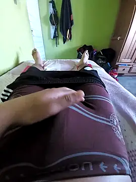 Snapshot of Etwin_vaz chatting on 03-02-25, 10:27 Etwin vaz online show from 03-02-25, 10:27