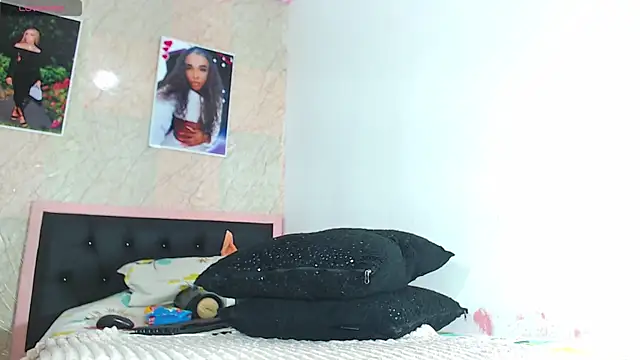 k stormi  online show from 11-09-25, 03:38