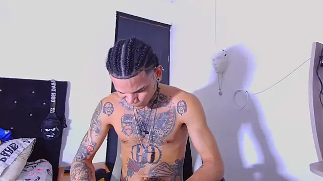 hot man05 online show from 01-06-26, 09:18