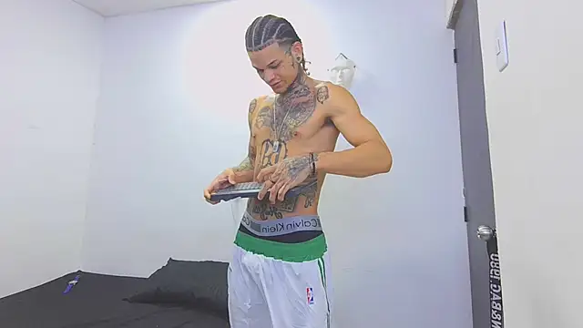 hot man05 online show from 02-26-26, 11:59