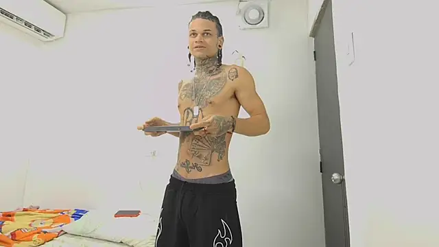 hot man05 online show from 05-02-26, 04:06