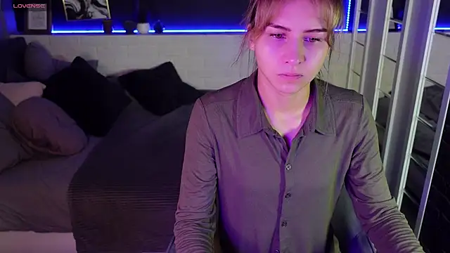 CharmBianca online show from 02-22-25, 05:34