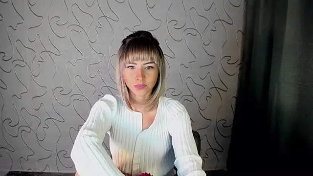 CharmBianca online show from 09-21-25, 11:45