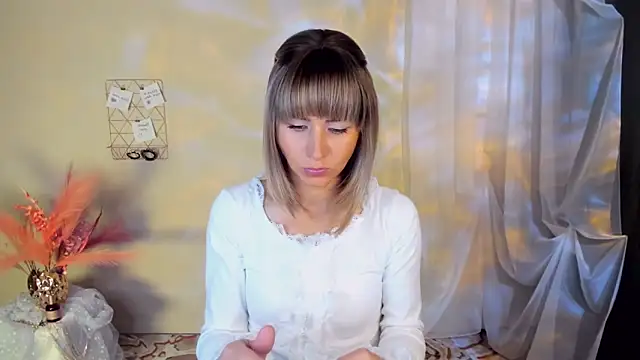 CharmBianca online show from 10-12-25, 12:37