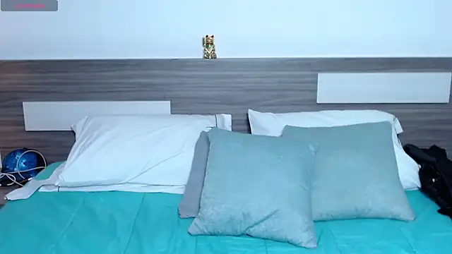 Liiamthompson online show from 02-10-26, 09:30