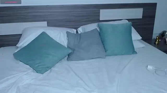 Liiamthompson online show from 03-24-26, 09:25