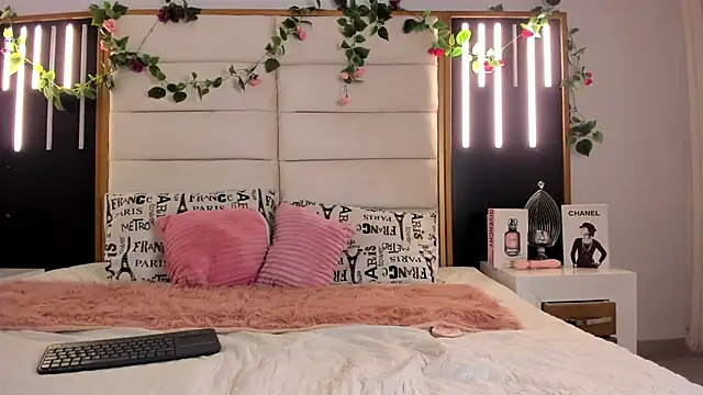 SofiArias online show from 02-20-25, 04:14