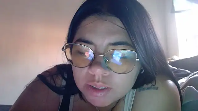 viccky vick online show from 04-12-26, 10:04