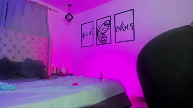 nicolee millerr online show from 01-17-26, 01:38