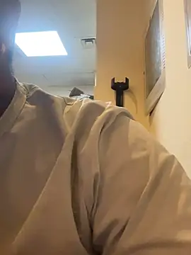 Snapshot of SoloChill chatting on 02-05-26, 12:37 SoloChill online show from 02-05-26, 12:37