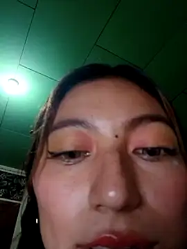 Snapshot of Little_Saori chatting on 02-18-25, 04:04 Little Saori online show from 02-18-25, 04:04