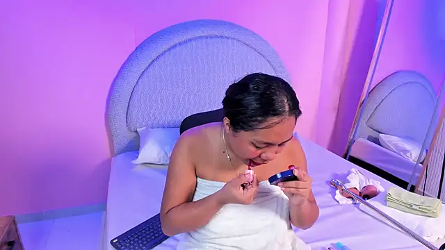 yeikafoxy online show from 04-15-26, 12:01