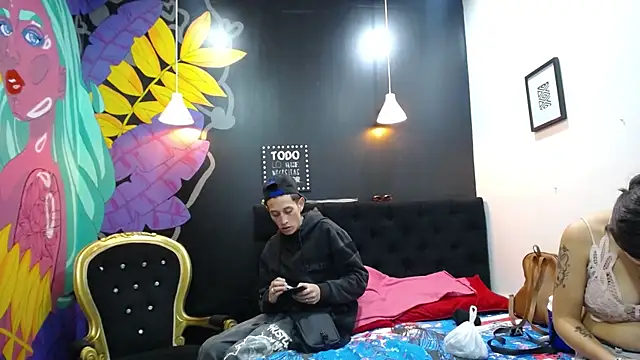 Snapshot of SimonAndJocelyn chatting on 02-25-25, 08:30 SimonAndJocelyn online show from 02-25-25, 08:30