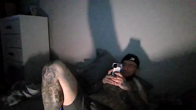 cruz815 online show from 04-08-26, 03:17