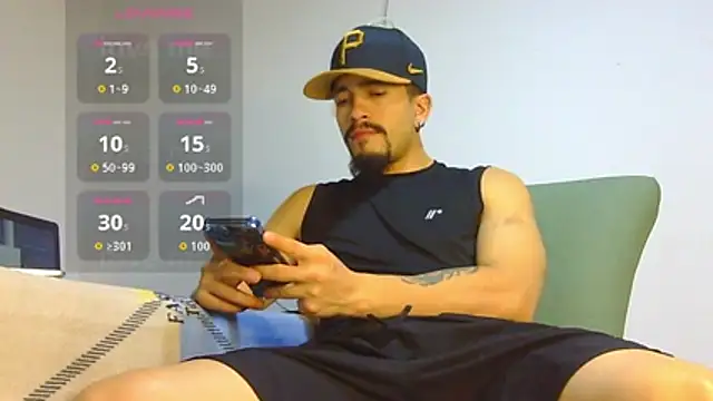 Snapshot of Keiviid chatting on 08-02-26, 03:16 Keiviid online show from 08-02-26, 03:16