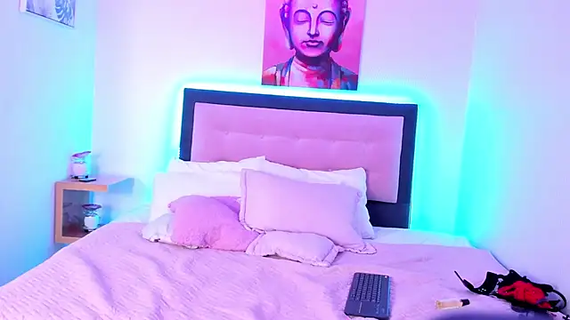 sophie moonnn online show from 02-05-25, 11:39