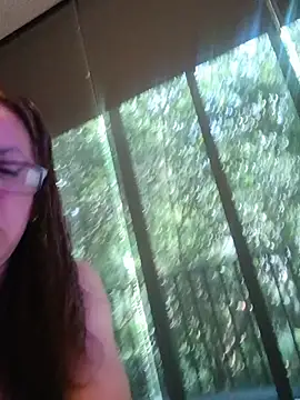 Snapshot of MirandaLatinaLovely chatting on 06-19-26, 05:50 MirandaLatinaLovely online show from 06-19-26, 05:50