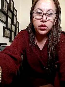 Snapshot of MirandaLatinaLovely chatting on 07-08-26, 04:44 MirandaLatinaLovely online show from 07-08-26, 04:44