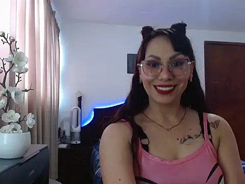 Snapshot of AloLovely_ chatting on 03-24-26, 09:42 AloLovely online show from 03-24-26, 09:42