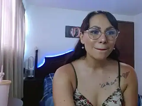Snapshot of AloLovely_ chatting on 04-13-26, 08:58 AloLovely online show from 04-13-26, 08:58