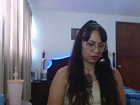 Snapshot of AloLovely_ chatting on 04-15-26, 07:58 AloLovely online show from 04-15-26, 07:58