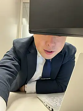 Nobu 469 online show from 11-26-25, 02:12