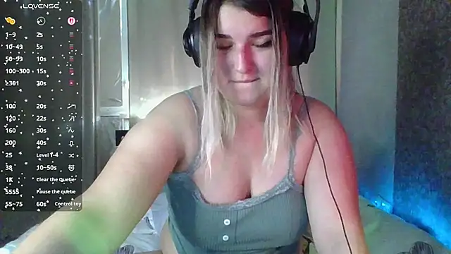 Jenny Smit online show from 11-17-25, 04:07