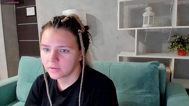 Jenny Jimmy online show from 10-31-25, 01:06