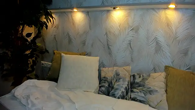 Jenny Jimmy online show from 11-21-25, 09:19