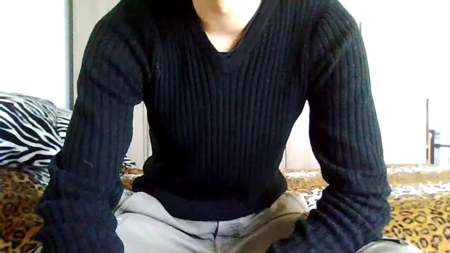 Snapshot of tommyboyteen chatting on 02-13-25, 12:32 tommyboyteen online show from 02-13-25, 12:32