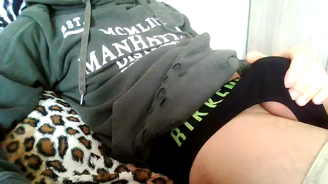 Snapshot of tommyboyteen chatting on 03-14-25, 09:35 tommyboyteen online show from 03-14-25, 09:35