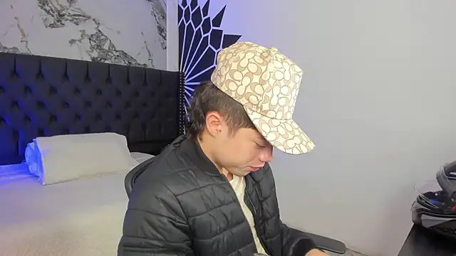 marcuscollins1  online show from 03-06-26, 12:56