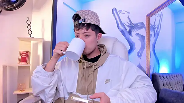 marcuscollins1  online show from 07-01-26, 01:24