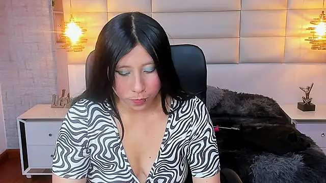 Nohemi louse online show from 12-01-25, 07:08