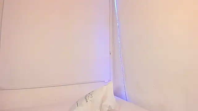 Roxy Stonee online show from 12-13-25, 07:53