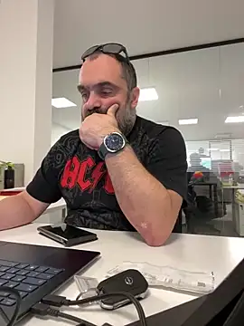 Snapshot of fuocovivo4 chatting on 03-05-25, 01:17 fuocovivo4 online show from 03-05-25, 01:17