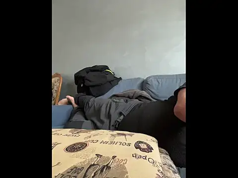 Snapshot of fuocovivo4 chatting on 01-06-26, 02:21 fuocovivo4 online show from 01-06-26, 02:21