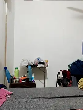 Snapshot of Hot_funky_boy chatting on 02-17-25, 12:59 Hot funky boy online show from 02-17-25, 12:59