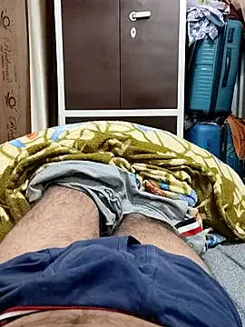 Snapshot of Hot_funky_boy chatting on 02-22-25, 07:36 Hot funky boy online show from 02-22-25, 07:36