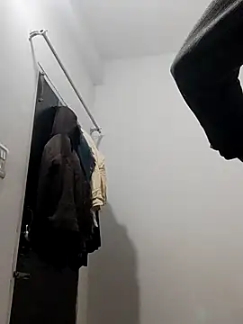 Snapshot of Hot_funky_boy chatting on 01-14-26, 12:33 Hot funky boy online show from 01-14-26, 12:33